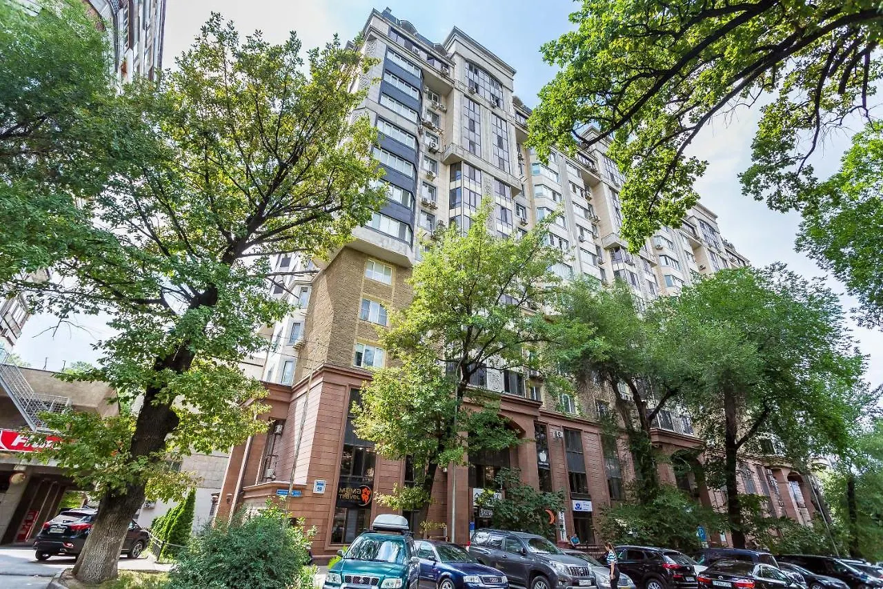 Apartment Золотой Квадрат, Центр Алматы!
